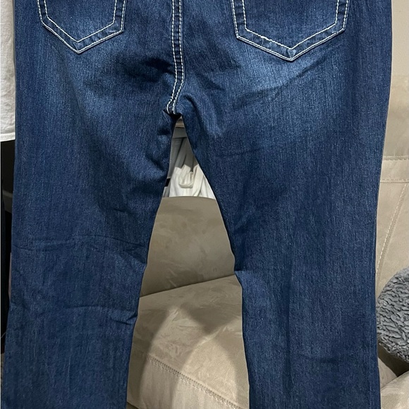 Rockin C Women’s Western Jeans. - Picture 3 of 10